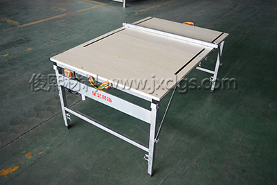 最新折叠锯台，轻松探索自然美景的便携工具